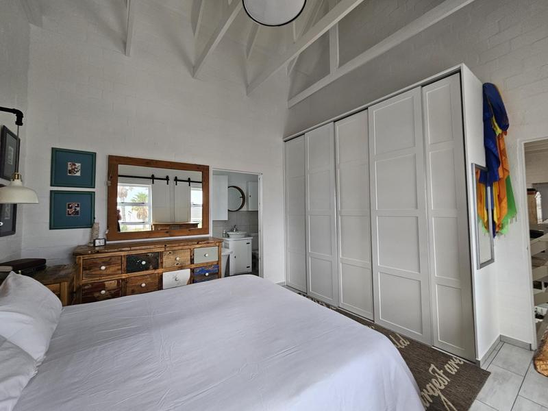 3 Bedroom Property for Sale in Golden Mile Western Cape